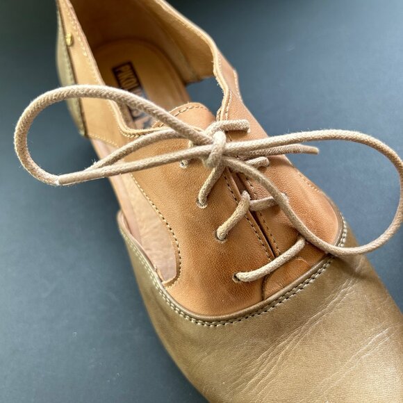 Pikolinos laced block heel leather shoes - Picture 6 of 9